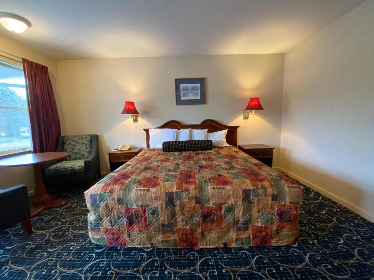 Economy Lodge 682 Main St ستيربريدج المظهر الخارجي الصورة