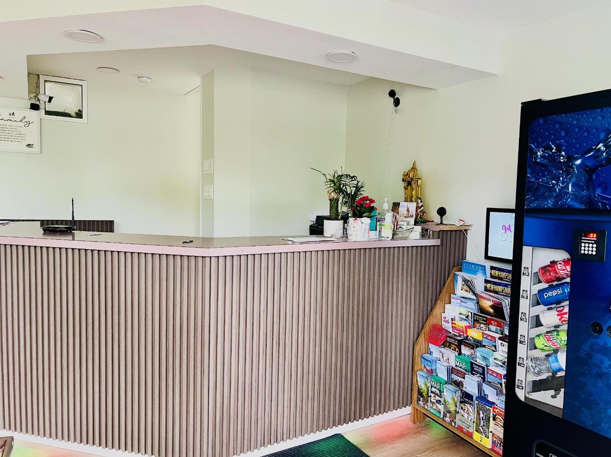 Economy Lodge 682 Main St ستيربريدج المظهر الخارجي الصورة